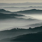 Údolní mlhy v chráněné krajinné oblasti Beskydy.