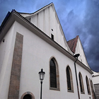 Původní kaple byla zal. r. 1391 pro česká kázání; věhlas získala v letech 1402–1413 kdy v ní kázal Jan Hus. Kapli se pro její velikost přezdívalo Betlém. Údajně v ní také byla uložena relikvie zavražděného dítěte z Betléma.

