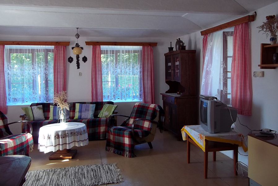 Chalupa Helena – obývací pokoj s posezením