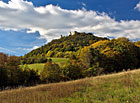 Pohled na hrad Buchlov, přírodní park Chřiby.