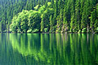 Černé jezero - pohled z Jezerní stěny.