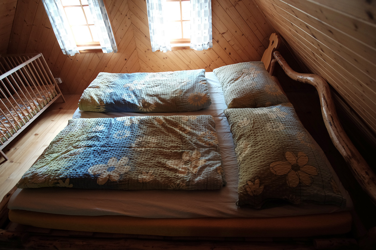Ložnice v patře – ubytování ve valašské dřevěnce | Štramberk
