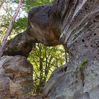 Jedna z největších skalních bran Českého ráje. Je skrytá v lesích Příhrazských skal a nevede k ní žádná turistická stezka.

