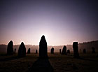 Novodobá megalitická stavba připomínající slavné anglické megality Stonehenge či Rollright Stones; podle psychotroniků má údajně nejsilnější energii ze všech tuzemských megalitů postavených člověkem. Tzv. kromlech má tvar kruhu o průměru 30 m a tvoří jej 25 obřích kamenů.

