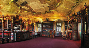 Barokní lékárna U Granátového jablka