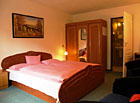 Hotel Drnholec - anglický venkovský hotel na jihu Moravy.
