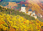 Monumentální středověký hrad v lesích Českého krasu, který v roce 1348 založil český král a římský císař Karel IV. jako císařskou rezidenci, místo svého odpočinku a pevnost pro uchovávání státních listin, korunovačních klenotů a svatých relikvií.

