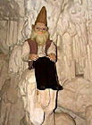 Expozice strašidel v jeskyni Grotta na zámku Lednice.
