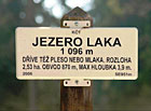 Jezero Laka, Šumava - turistická tabulka u jezera.