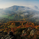 Krkavčí skála nabízí pěkné výhledy do Tlučenského údolí, k Labi u Sebuzína a na západní část Českého středohoří.

