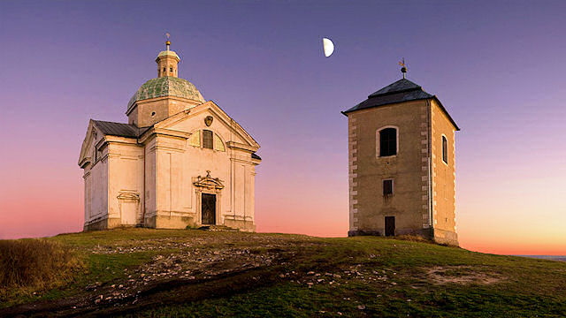 Mikulov - Svatý kopeček s poutním kostelem sv. Šebestiána