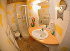 Oranžový pokoj, koupelna | penzion Zora Lednice.