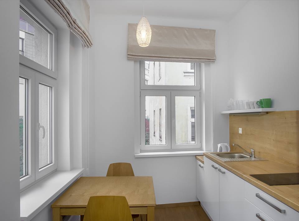 Apartmán 3P – světlá kuchyně | Rezidence Vyšehradská