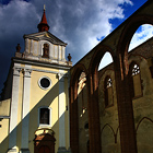 Sázavský klášter je považován za středisko slovanské vzdělanosti – jeho spoluzakladatel, Prokop, rozvíjel cyrilometodějskou tradici. Nejvýznamnějšími památkami kláštera jsou mariánské gotické fresky a unikátní Sázavská madona.


