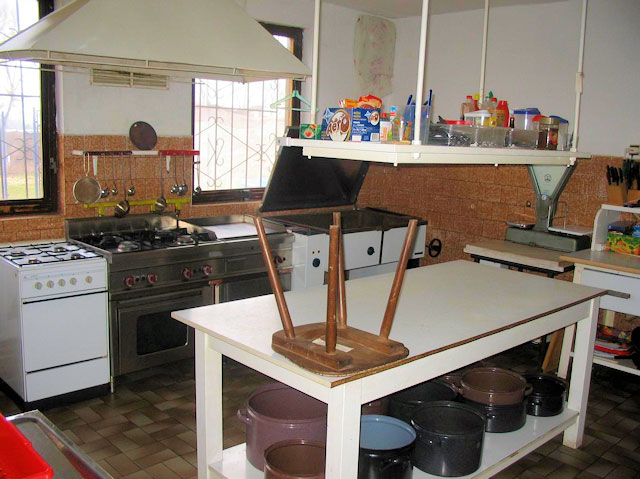 Ubytovna Mšeno – plně zařízená kuchyně | Kokořínsko