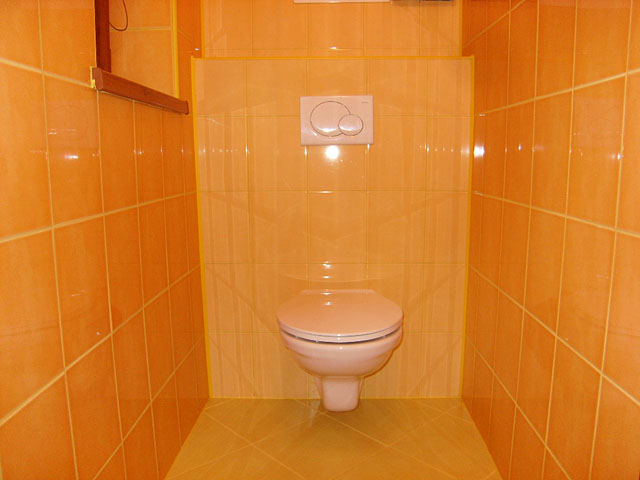 Toaleta v chatce č. 1