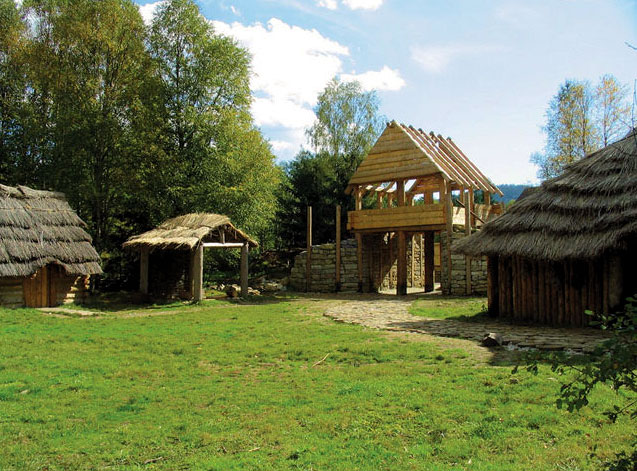 Archeopark a keltská vesnička Prášily - vstupní brána