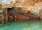 Albeřická jeskyně - vstupní portál, Bischofův lom, Krkonoše.