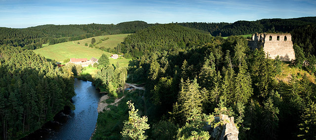 Zřícenina hradu Dívčí kámen a kaňon Vltavy, Blanský les