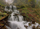 Bučací vodopád. Bučací potok je divoký horský vodní tok, který protéká stejnojmennou přírodní rezervací v délce 1,2 km. Bučací vodopád s výškou 6,4 m patří k nejvyšším vodopádům v moravské a slezské části Karpat.

