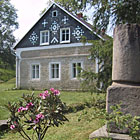 Stylová dobová chalupa nabízí poklidné ubytování v působivé krajině národního parku České Švýcarsko a chráněné krajinné oblasti Labské pískovce.

