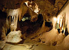 Nejrozsáhlejší mramorové jeskyně v České republice, národní přírodní rezervace.

