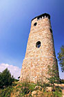 Rozhledna na nejvyšší hoře Chřibů, Brdo (587 m n. m.), a zároveň nejvyšší kamenná rozhledna na Moravě.

