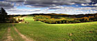 Celkový pohled na podzimní Chřiby z polí nad Bohuslavicemi.