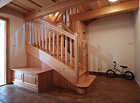 Dřevěné schodiš…