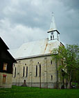 Farní kostel sv. Jindřicha ve Starých Hamrech.