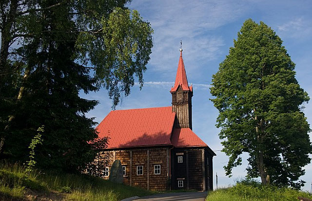 Dřevěný kostelík Panny Marie na Gruni