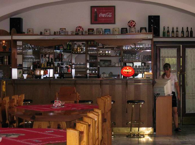 Hotel Jestřábí – restaurace; Černá v Pošumaví, Lipno, Šumava