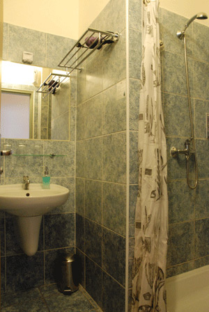 Hotel U Růže – koupelna v pokoji č. 2 | Slavonice