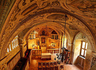 Hrad Grabštejn ukrývá mimořádný sakrální klenot – kapli sv. Barbory, která patří k nejpůsobivějším renesančním prostorám českého venkova. Její stěny pokrývají obdivuhodné a velmi vzácné malby.

