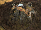 Tolštejn a Luž z Jedlové. Tolštejn je nejlépe zachovalá zřícenina hradu severní části Lužických hor. Bohuslav Balbín se o Tolštejnu zmiňuje jako o zlatonosném kopci – z vyvěrajícího pramene pod hradem se údajně vyplavují zlatá zrnka.

