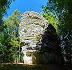 Nejkrásnější skalní brána Hruboskalska s dokonale klenutým stropem.

