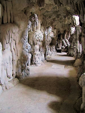 Jeskyně Grotta, zámek Lednice na Moravě