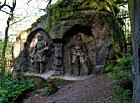 Skalní reliéfy u jeskyně Klácelka, Liběchov.