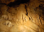 Sintrová záclona v Jeskyních Na Pomezí.