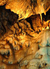 Podzemní krasové jevy v Jeskyních Na Pomezí.