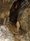 Sintrový vodopád, zvaný Šlehačkový, v Jeskyních Na Pomezí .