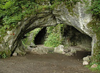 Do štramberské jeskyně Šipka jako dítě chodíval Zdeněk Burian – snil tu o pravěkém světě, který později maloval.

