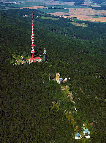Letecký pohled na vrchol Kletě, Blanský les