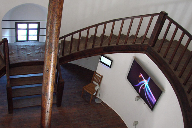 Dřevěné schodiště v rozhledně Kleť