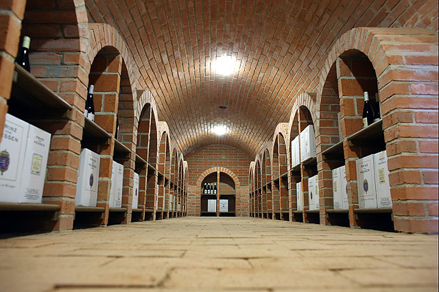 Krásný sklep, archiv vín | Nový Šaldorf | Znojemsko | Podyjí