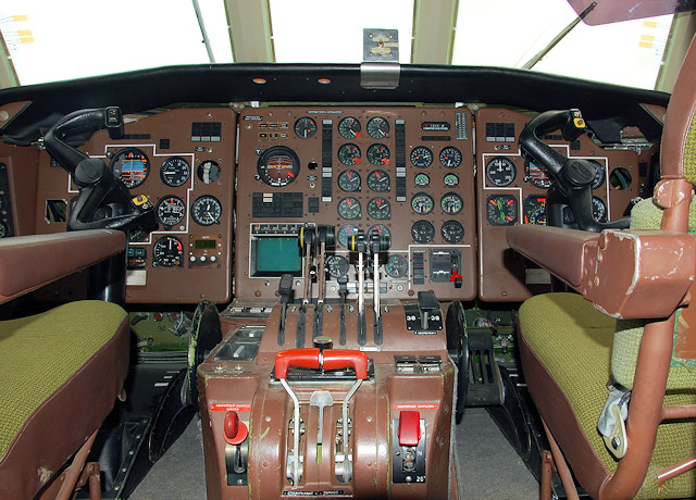 V kokpitu letadla XL-610 M