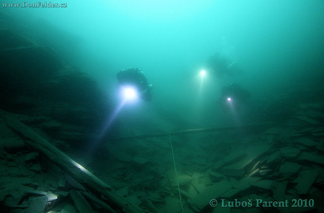 Lom Šífry, Svobodné Heřmanice - potápěči pod hladinou
