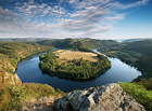 Meandr řeky Vltavy mezi přehradami Kamýk a Orlík, kterému se pro svůj typický tvar přezdívá solenická podkova. Pěkný výhled na meandr se otevírá z obtížněji přístupného skalního ostrohu.

