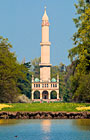 Minaret je nejstarší romantická stavba Lednicko-valtického areálu a vůbec nejvyšší stavba tohoto druhu v neislámských zemích. Pro návštěvníky jsou zpřístupněny tři vyhlídkové ochozy s nádherným výhledem na lednický park, Pálavu a Bílé Karpaty.

