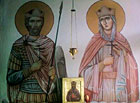 Svatý Václav a Ludmila; uprostřed ikona svaté Ludmily s jejími svatými ostatky.

